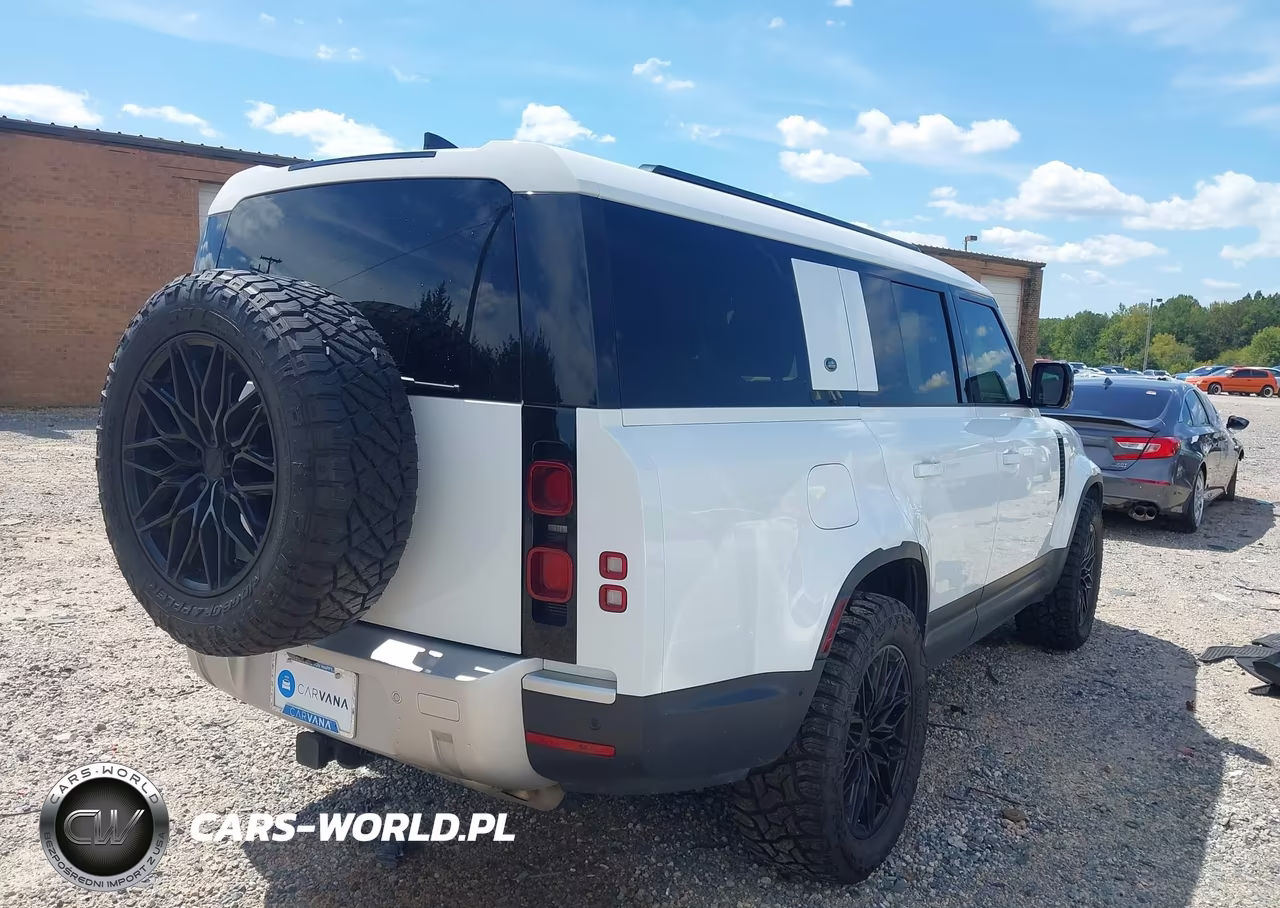 2024 Land Rover Defender 130 P300 S VIN:SALEJFFUXR2295571 - 4