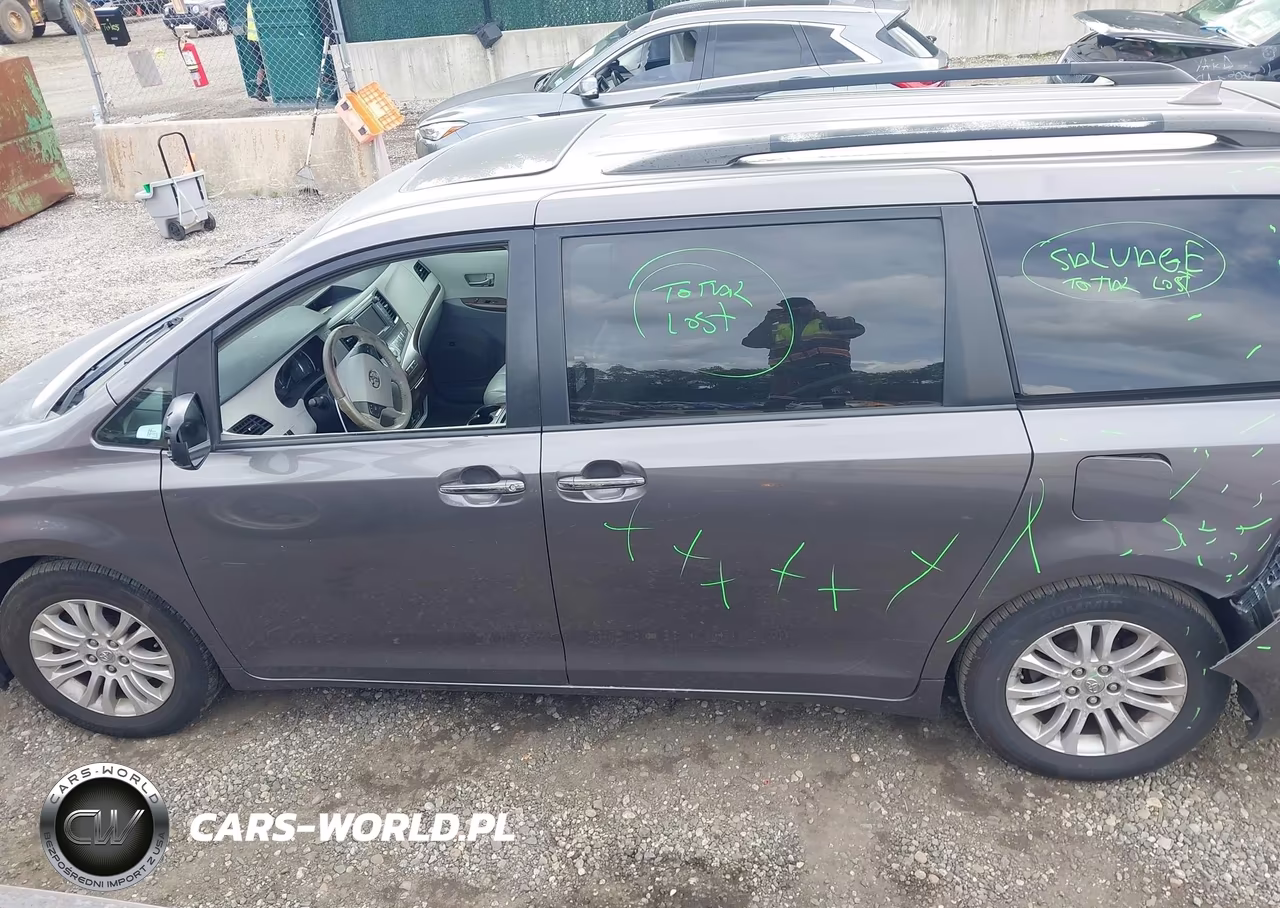 2011 Toyota Sienna Xle V6 VIN:5TDYK3DC9BS093846 - 14