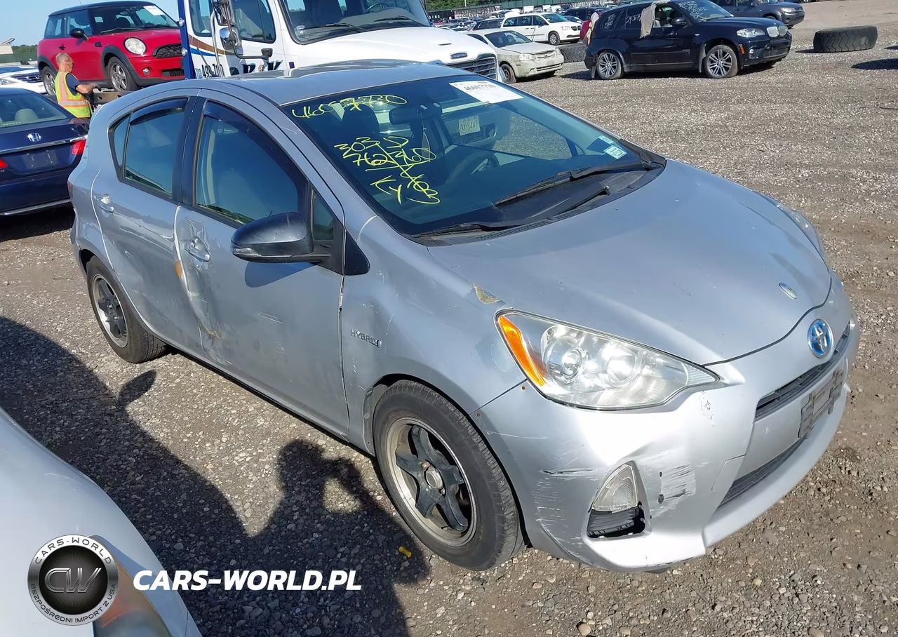 2013 Toyota Prius C Two