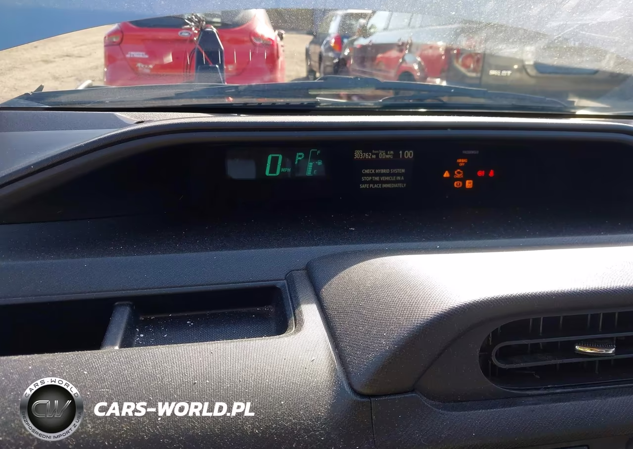 2013 Toyota Prius C Two VIN:JTDKDTB3XD1551297 - 15