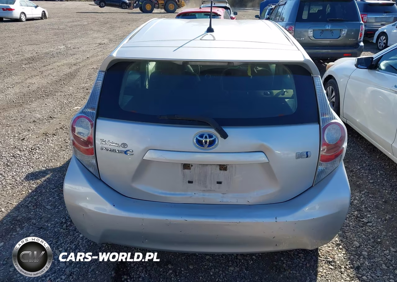 2013 Toyota Prius C Two VIN:JTDKDTB3XD1551297 - 16