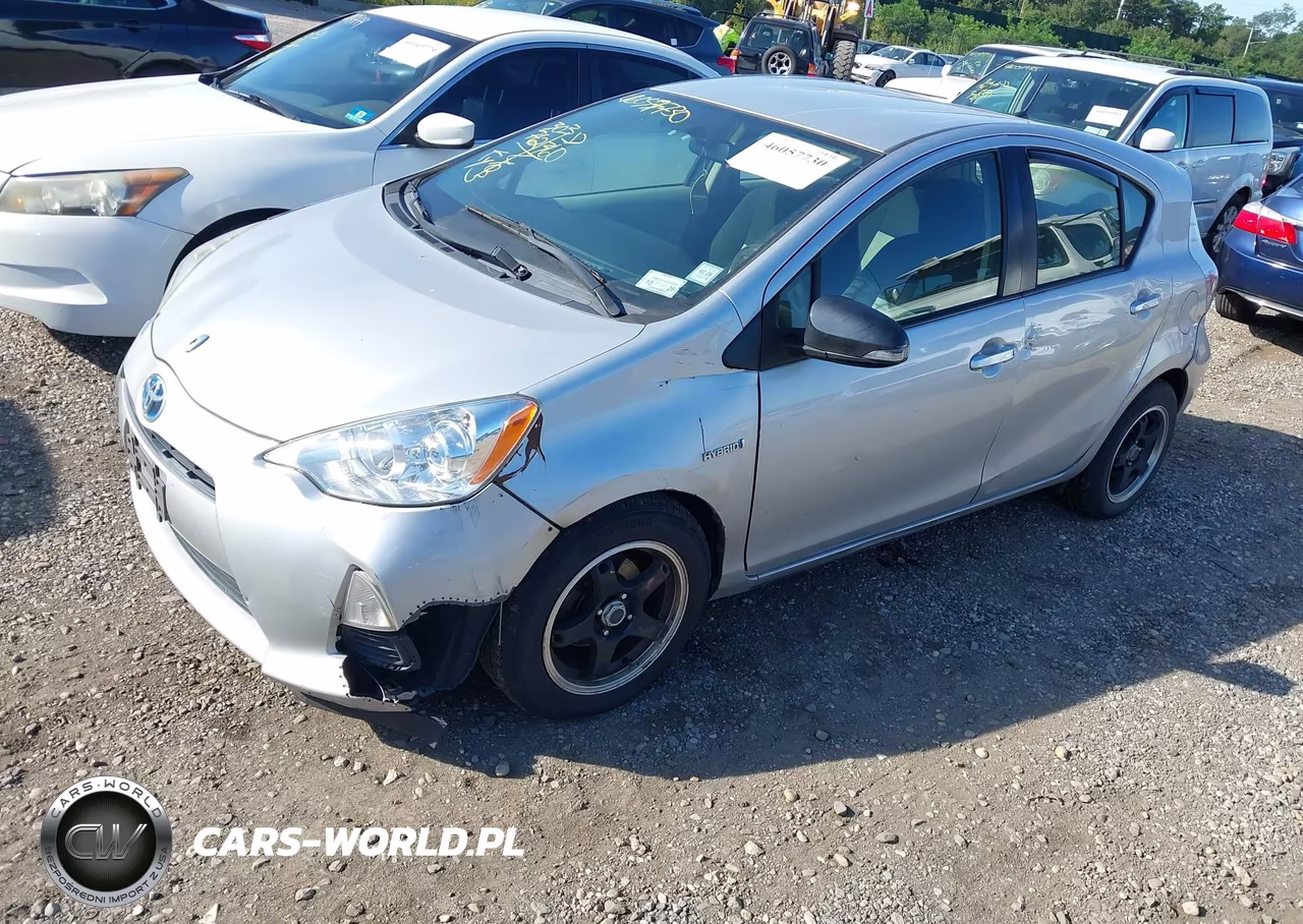 2013 Toyota Prius C Two VIN:JTDKDTB3XD1551297 - 2
