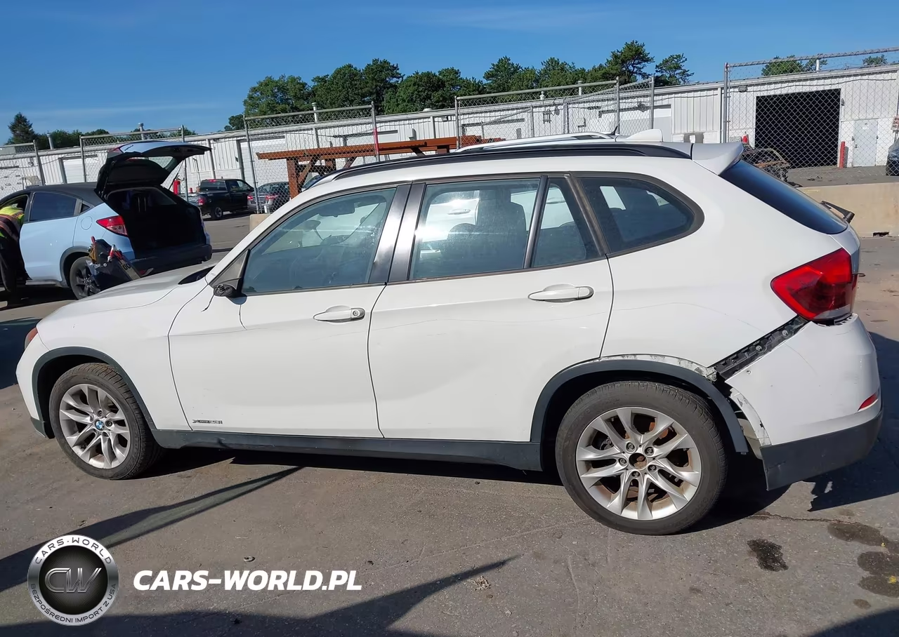 2015 BMW X1 xDrive28I VIN:WBAVL1C58FVY26002 - 14