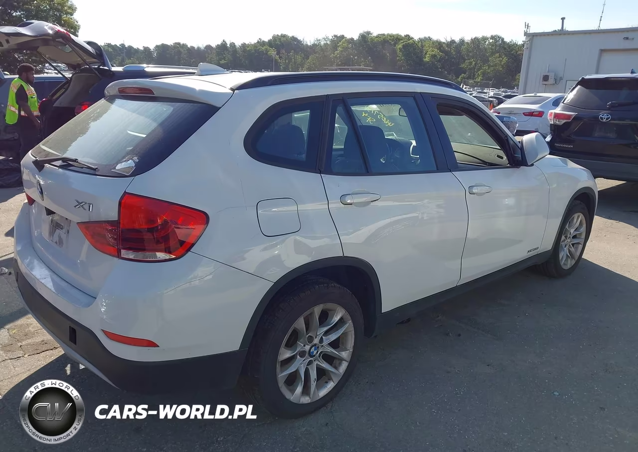 2015 BMW X1 xDrive28I VIN:WBAVL1C58FVY26002 - 4