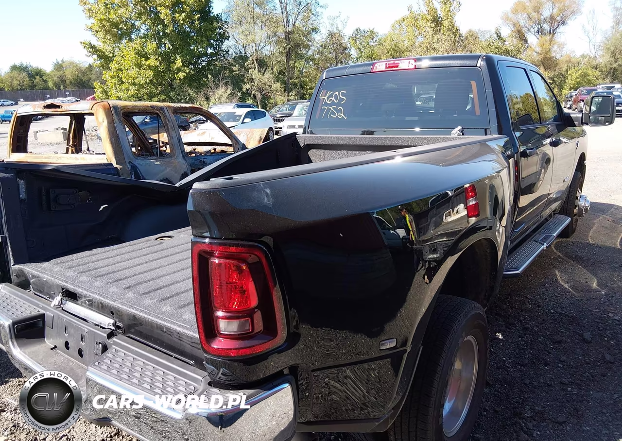 2026 Ram 3500 Big Horn 4X4 8' Box VIN:3C63RRHLXTG338955 - 4