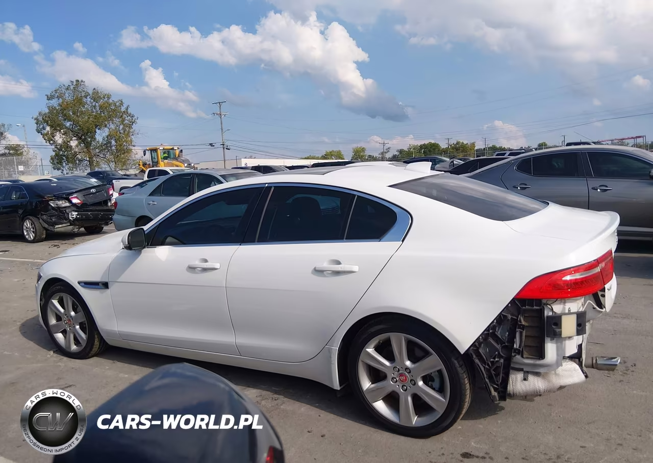 2017 Jaguar Xe 25T Prestige VIN:SAJAE4BG1HA955713 - 14