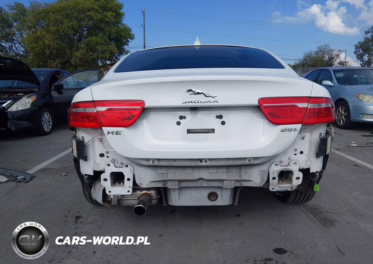 2017 Jaguar Xe 25T Prestige VIN:SAJAE4BG1HA955713 - 16