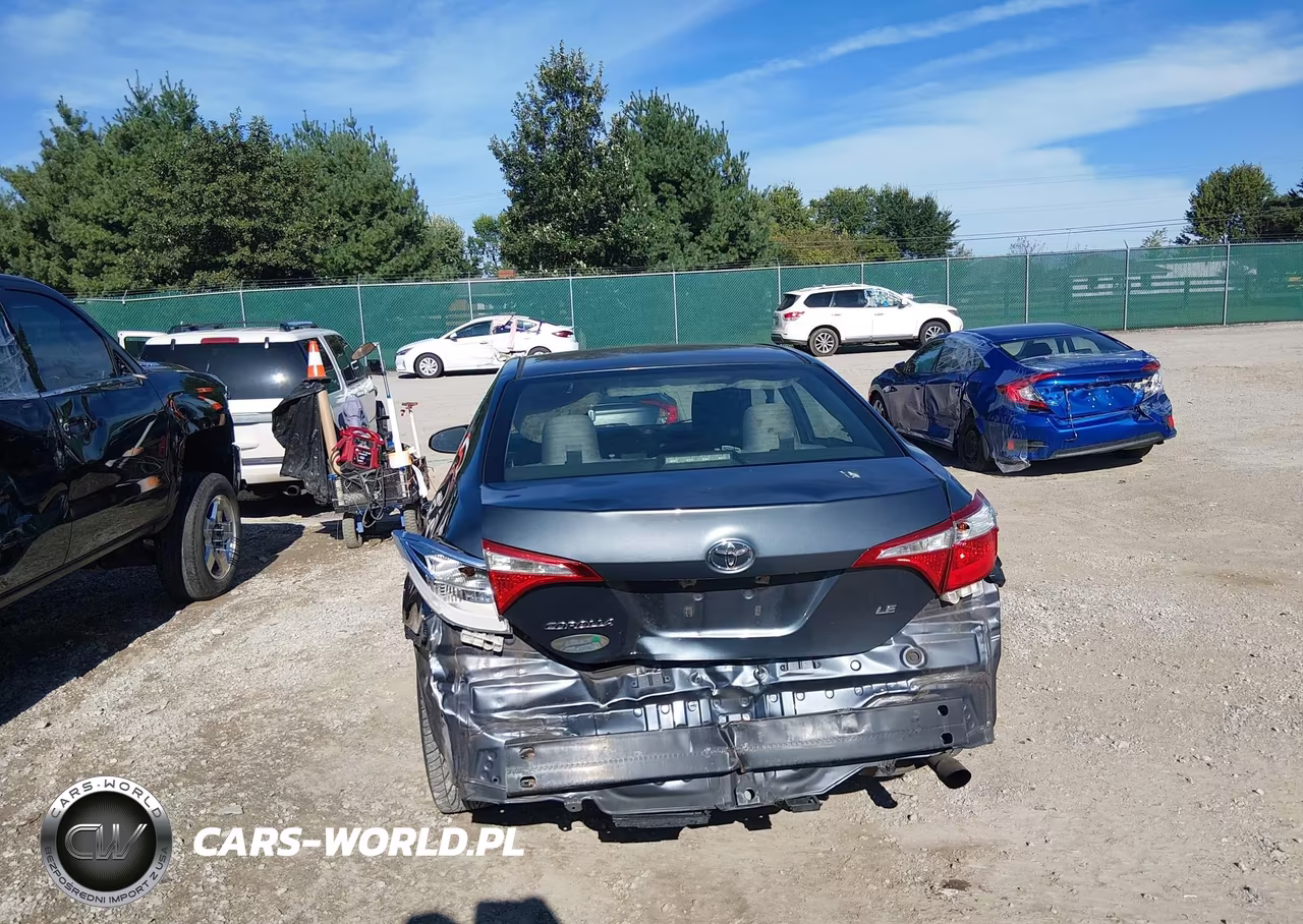 2015 Toyota Corolla Le VIN:5YFBURHE9FP315847 - 17