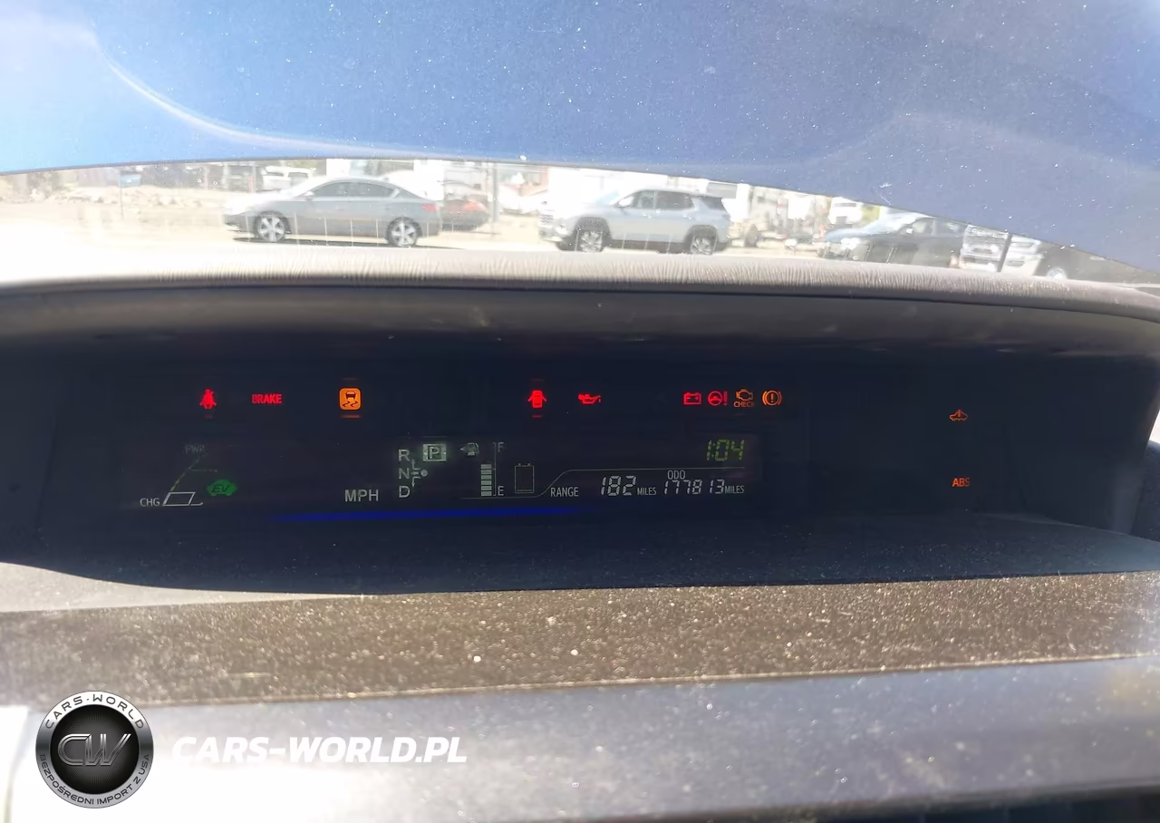 2014 Toyota Prius V Three VIN:JTDZN3EU8E3328360 - 7