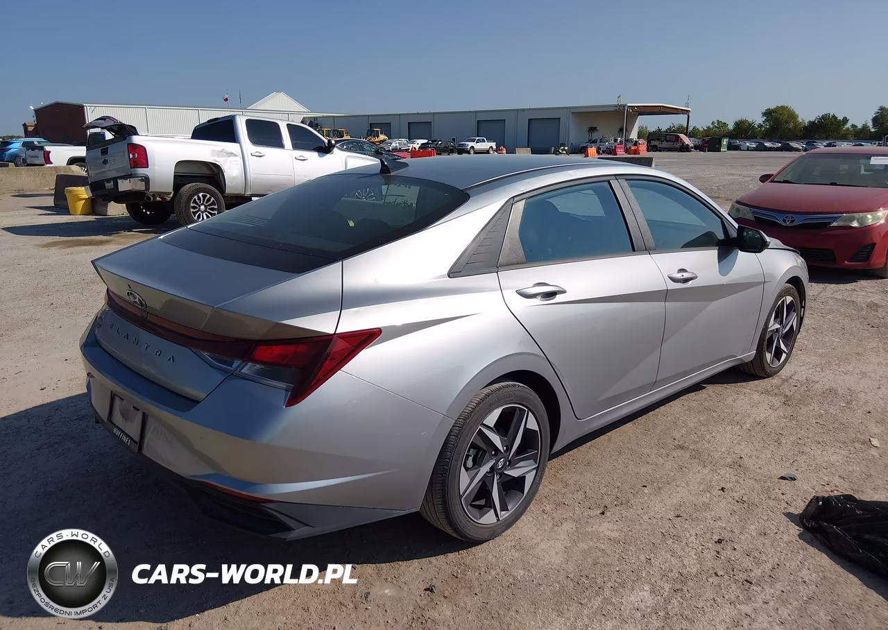 2023 Hyundai Elantra Sel VIN:5NPLS4AG0PH117813 - 4