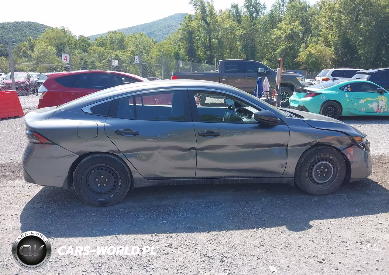 2026 Nissan Sentra S VIN:3N1AB9BVXTY210856 - 13