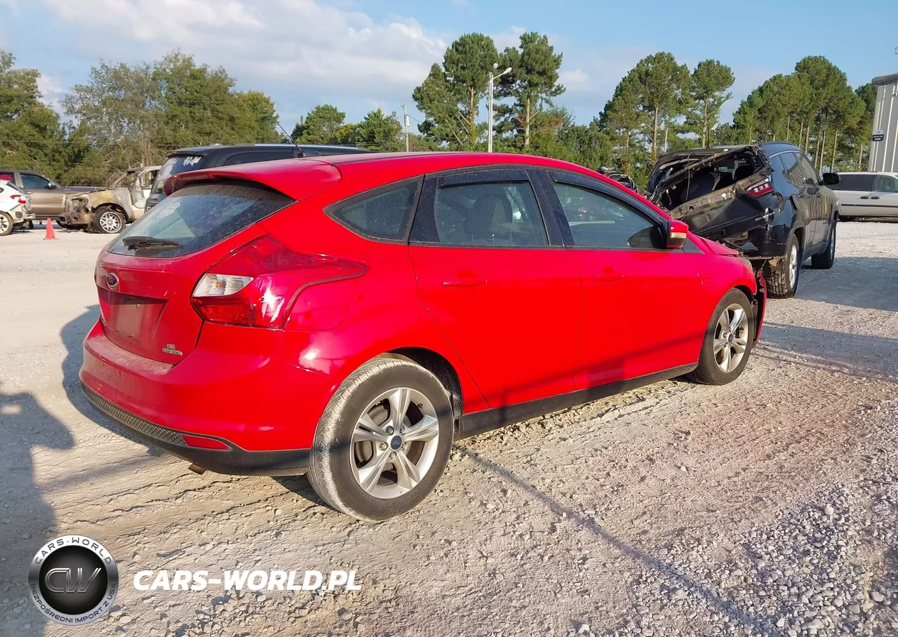 2014 Ford Focus Se VIN:1FADP3K22EL265074 - 4