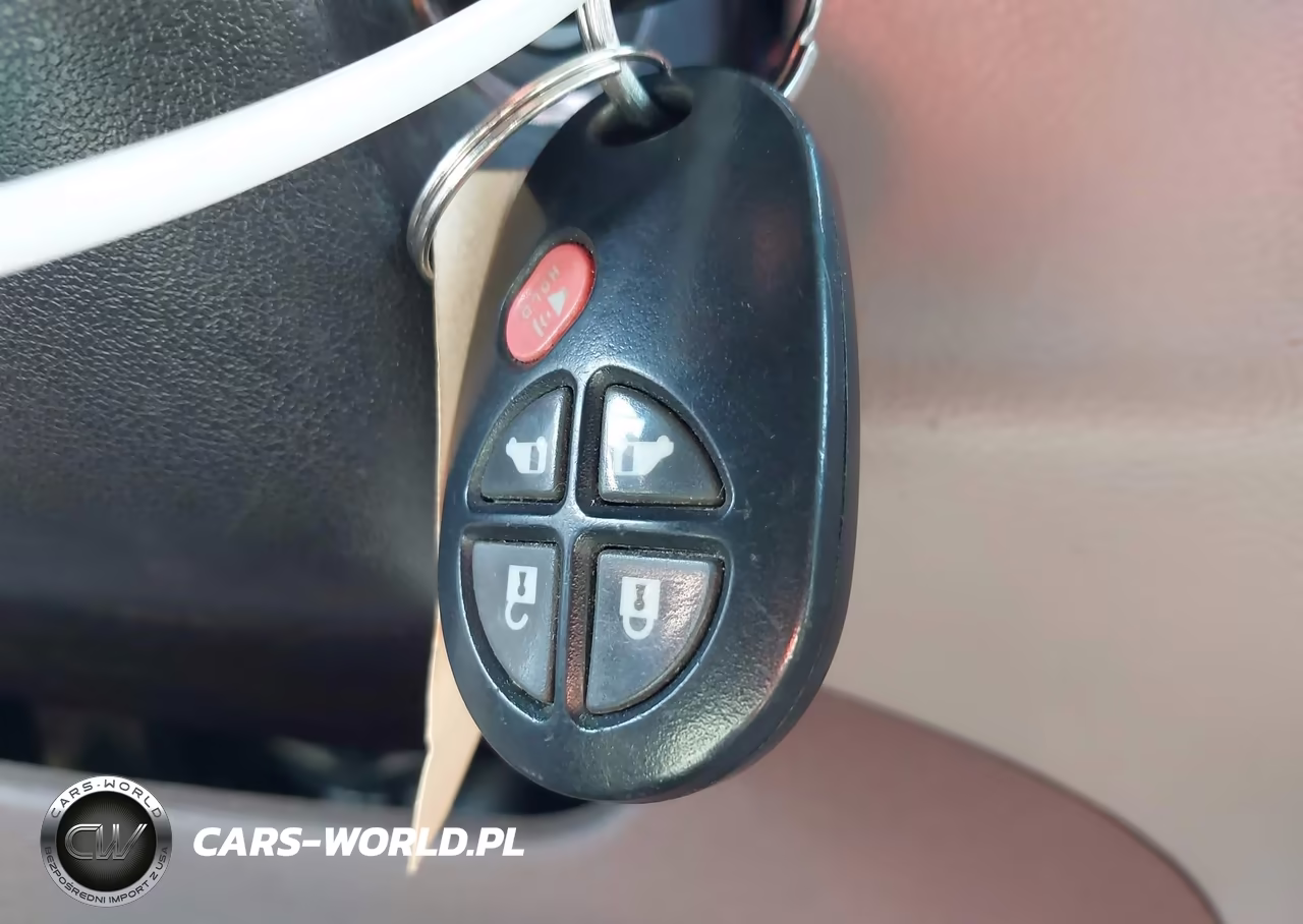 2020 Toyota Sienna Le VIN:5TDKZ3DC1LS067972 - 11