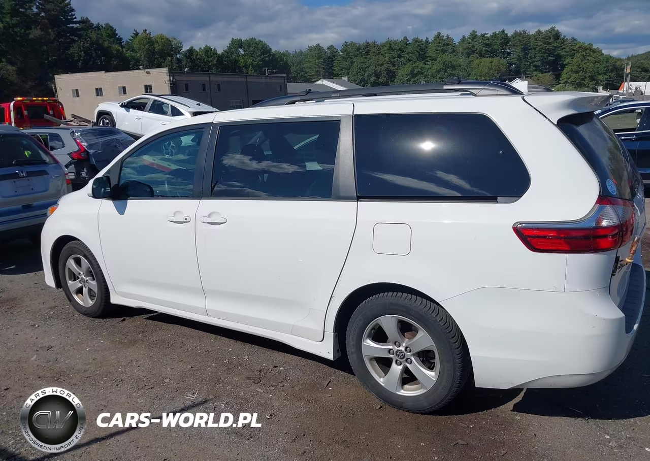 2020 Toyota Sienna Le VIN:5TDKZ3DC1LS067972 - 14