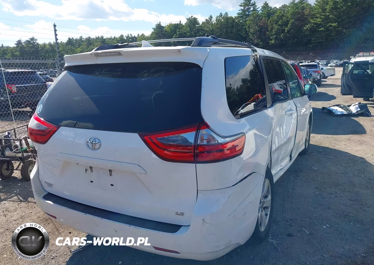 2020 Toyota Sienna Le VIN:5TDKZ3DC1LS067972 - 4