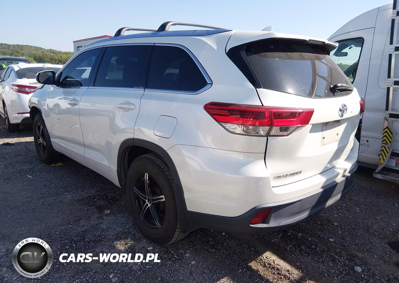 2017 Toyota Highlander Xle VIN:5TDKZRFH6HS516095 - 3