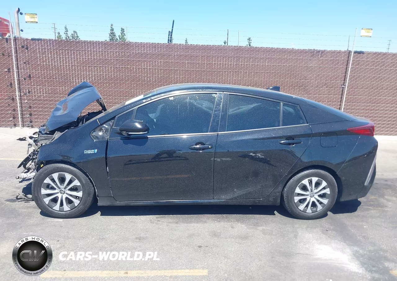 2020 Toyota Prius Prime Limited VIN:JTDKARFPXL3136783 - 13