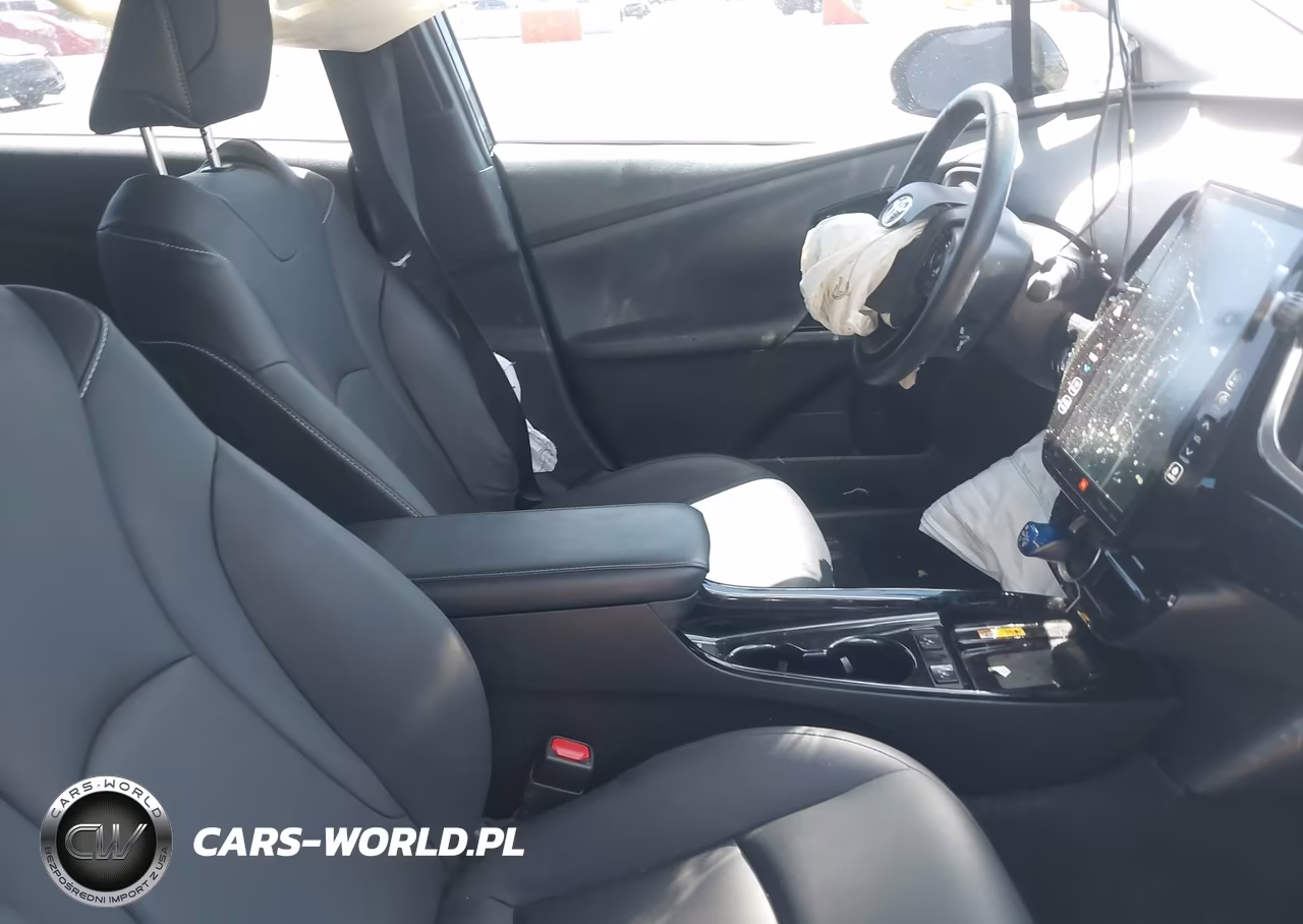 2020 Toyota Prius Prime Limited VIN:JTDKARFPXL3136783 - 5