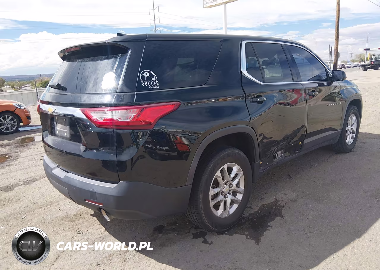 2018 Chevrolet Traverse Ls VIN:1GNERFKW5JJ171250 - 4