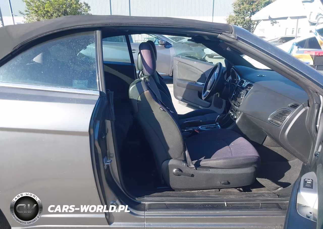 2012 Chrysler 200 Touring VIN:1C3BCBEB3CN218726 - 5