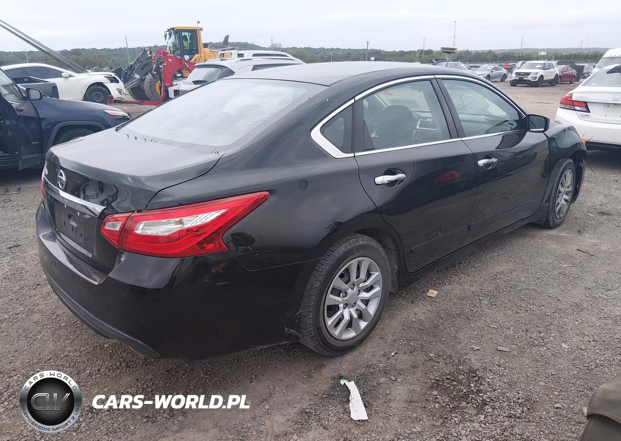 2017 Nissan Altima 2.5 S VIN:1N4AL3AP5HN359695 - 4