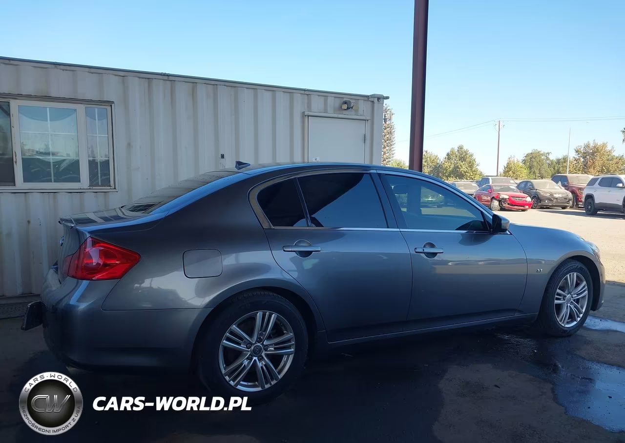2015 Infiniti Q40 VIN:JN1CV6AP4FM500468 - 13