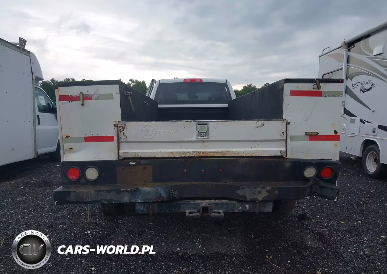 2018 Ram 4500 Chassis Tradesman-Slt-Laramie VIN:3C7WRLFL6JG264052 - 8