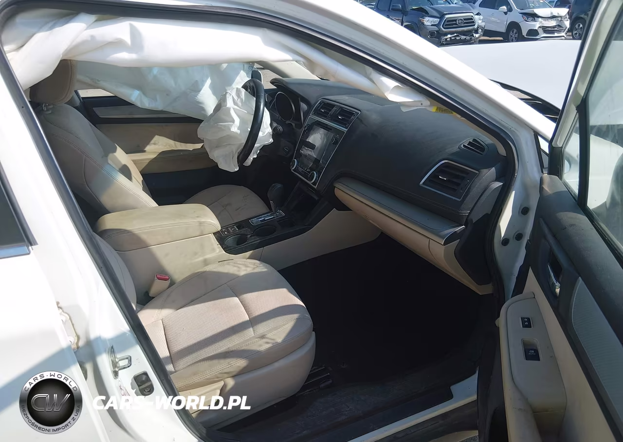 2019 Subaru Outback 2.5I Premium VIN:4S4BSAFC6K3361045 - 5