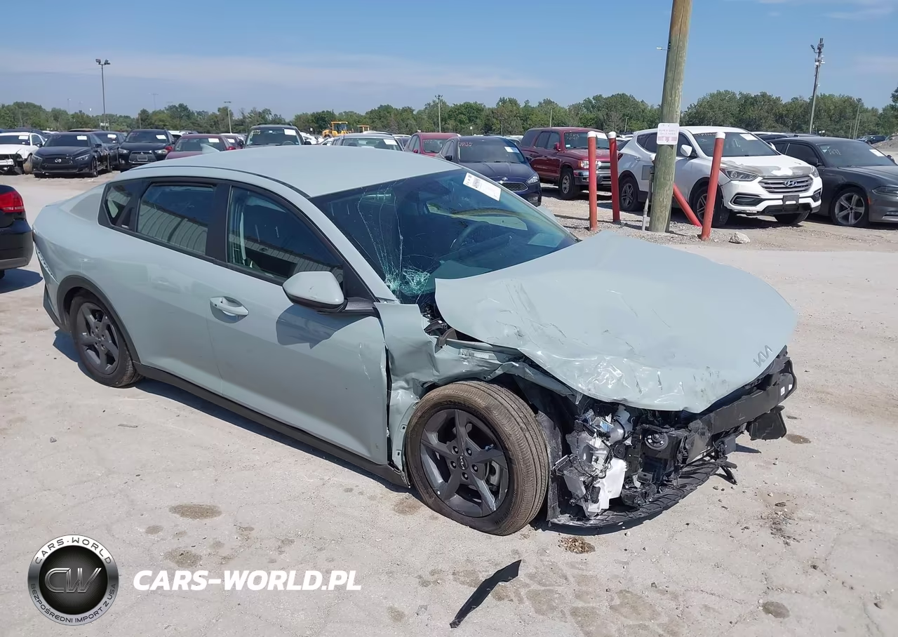 2025 Kia K4 Lxs