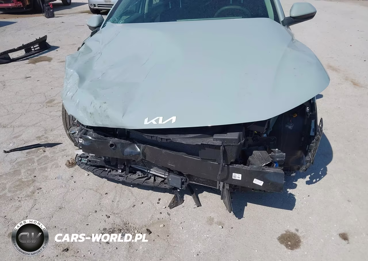 2025 Kia K4 Lxs VIN:3KPFT4DE6SE231459 - 6