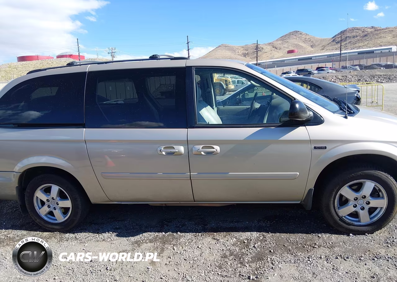 2007 Dodge Grand Caravan Sxt VIN:2D4GP44L77R357684 - 13