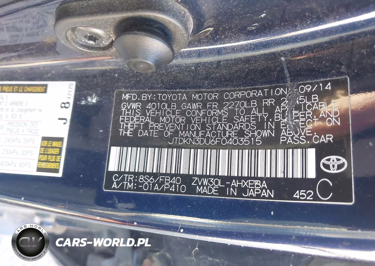 2015 Toyota Prius Two VIN:JTDKN3DU6F0403515 - 9