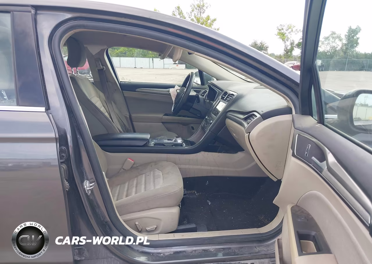 2019 Ford Fusion Hybrid Se VIN:3FA6P0LUXKR207248 - 4
