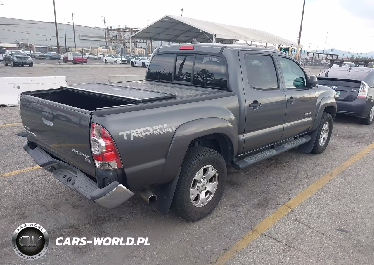 2014 Toyota Tacoma Prerunner V6 VIN:3TMJU4GN5EM167962 - 4