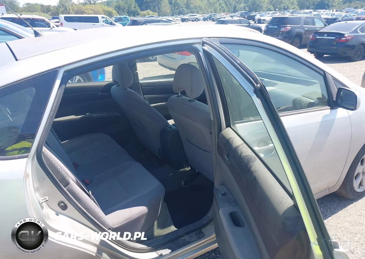 2004 Toyota Prius VIN:JTDKB22U240046840 - 8