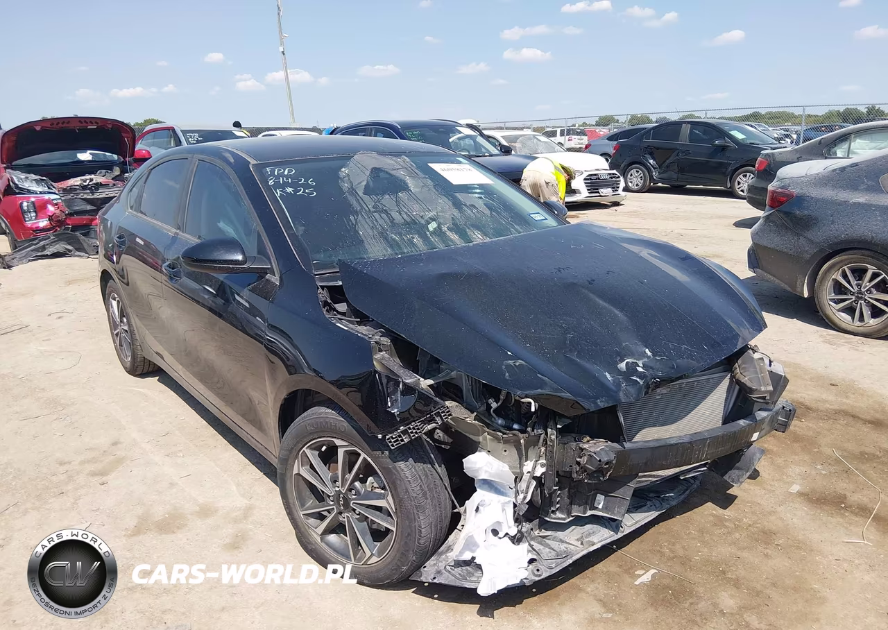 2024 Kia Forte Lxs