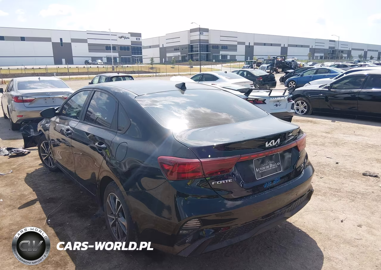 2024 Kia Forte Lxs VIN:3KPF24AD8RE754913 - 3