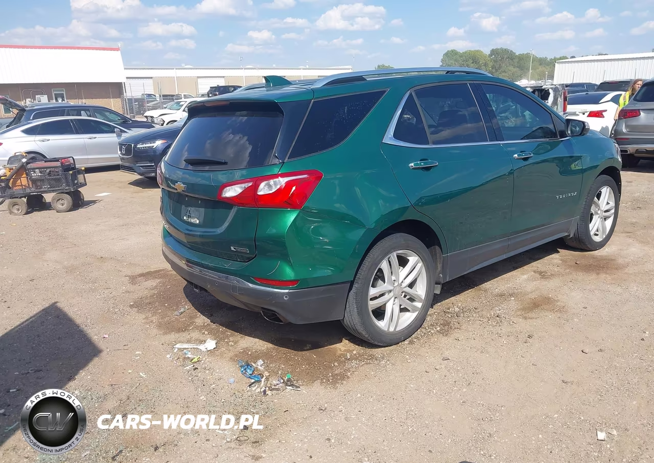 2018 Chevrolet Equinox Premier VIN:2GNAXNEX0J6177618 - 4
