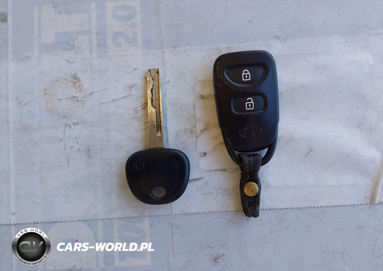 2013 Hyundai Accent Se VIN:KMHCU5AE0DU063599 - 11