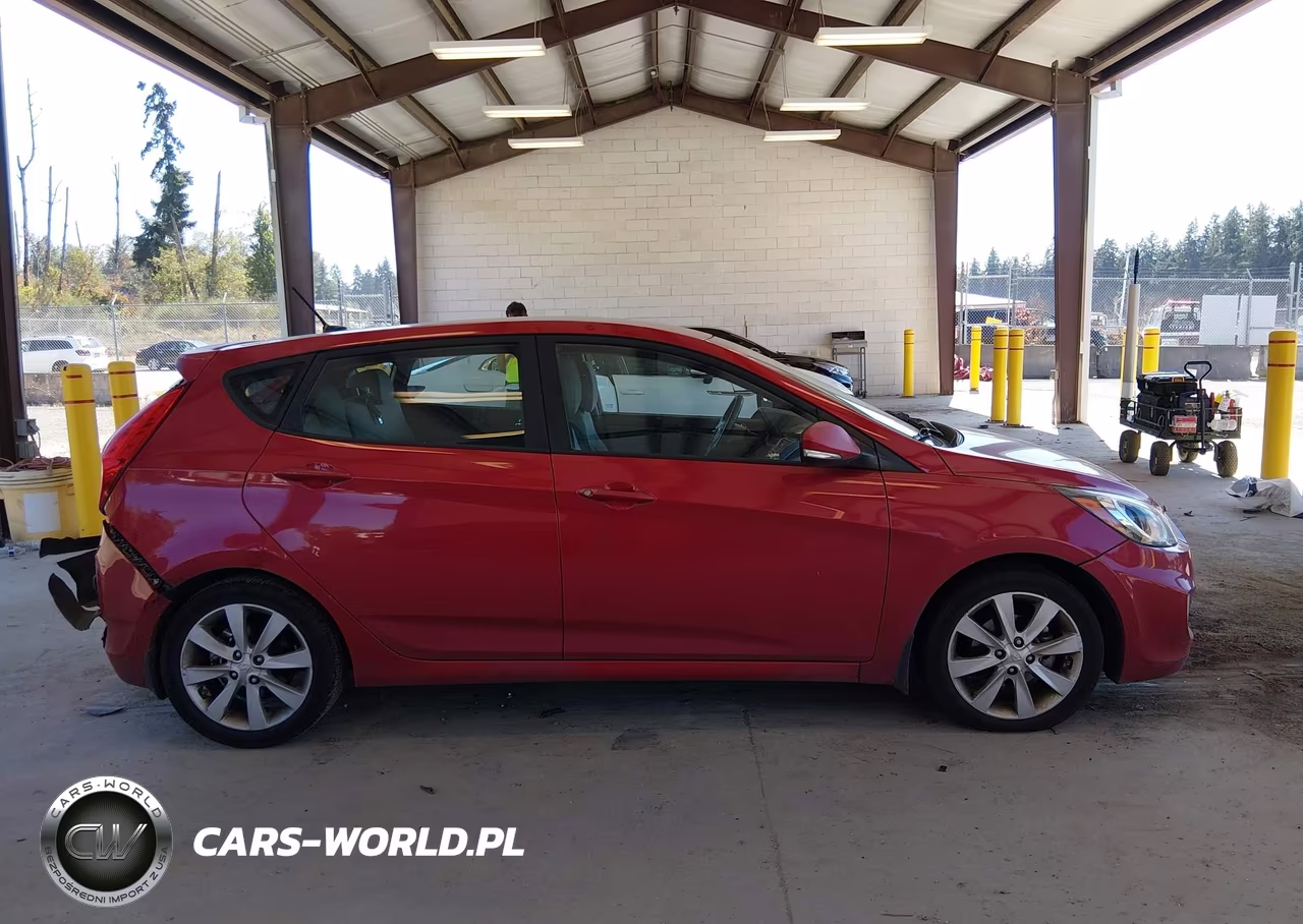 2013 Hyundai Accent Se VIN:KMHCU5AE0DU063599 - 13