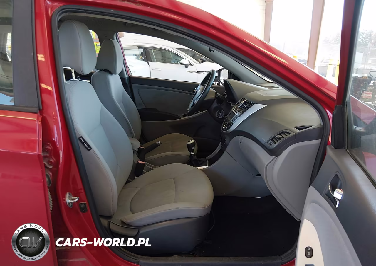 2013 Hyundai Accent Se VIN:KMHCU5AE0DU063599 - 5