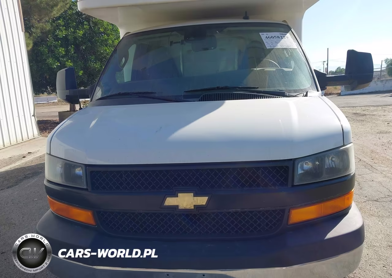 2019 Chevrolet Express Cutaway 4500 Van VIN:1GB0GSFG3K1183942 - 11