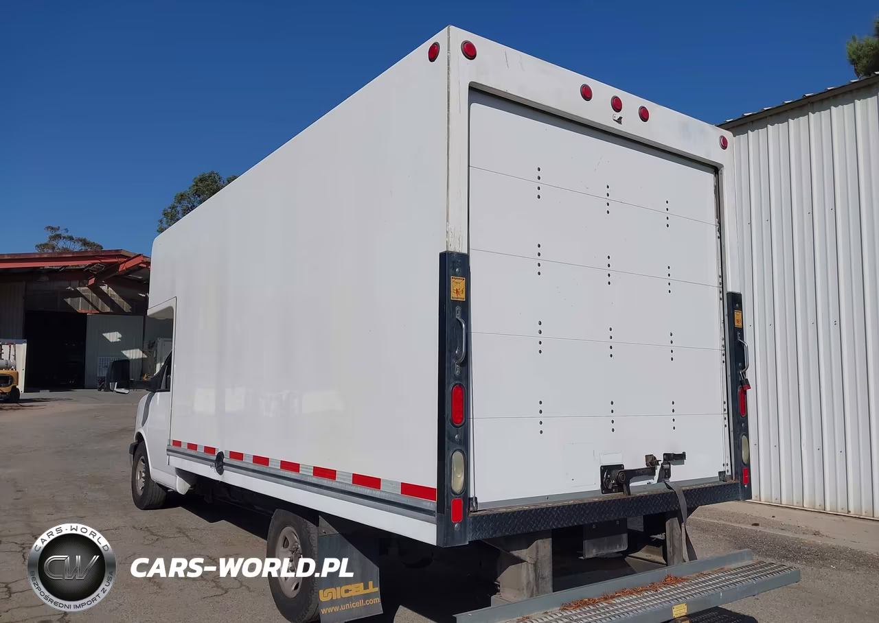 2019 Chevrolet Express Cutaway 4500 Van VIN:1GB0GSFG3K1183942 - 3