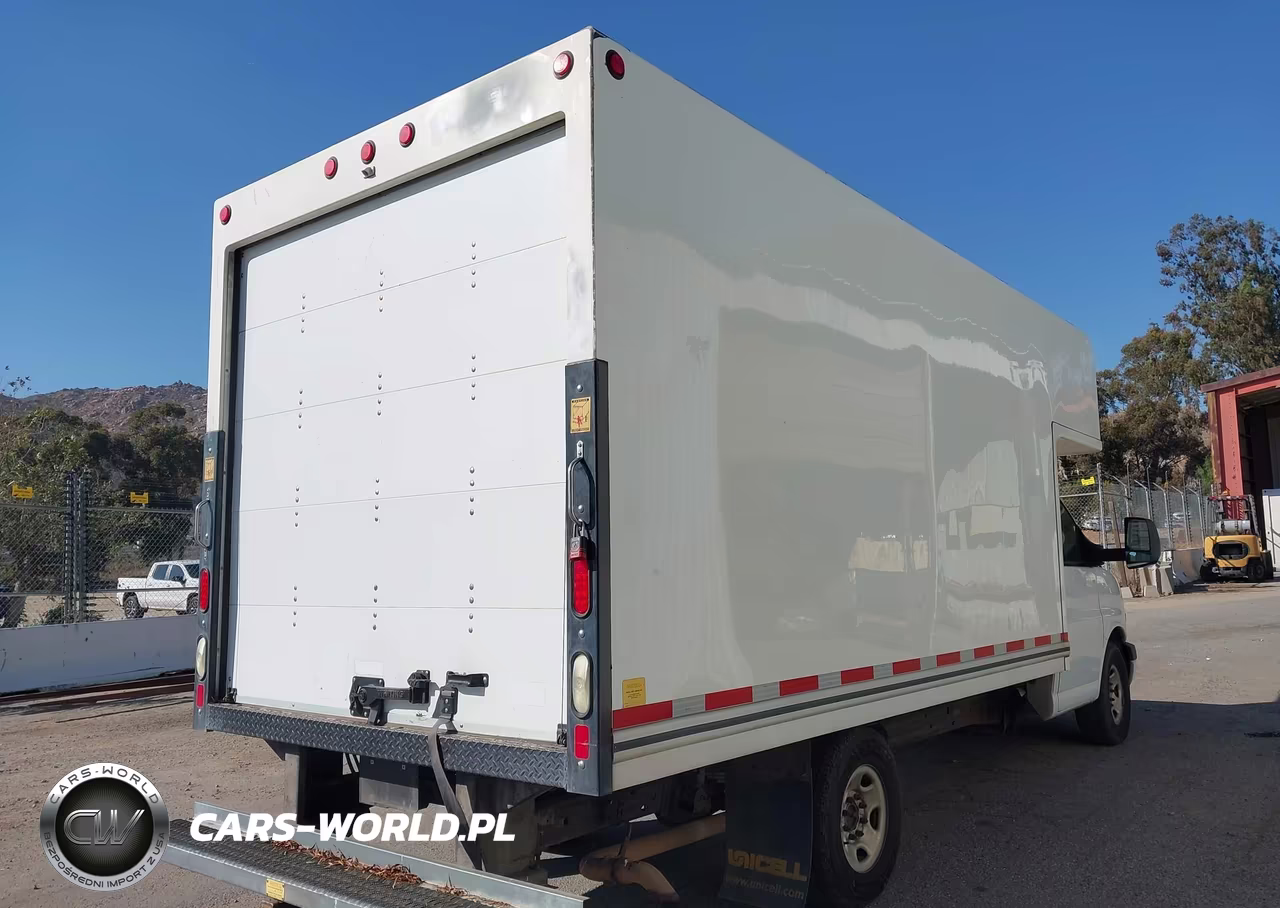 2019 Chevrolet Express Cutaway 4500 Van VIN:1GB0GSFG3K1183942 - 4