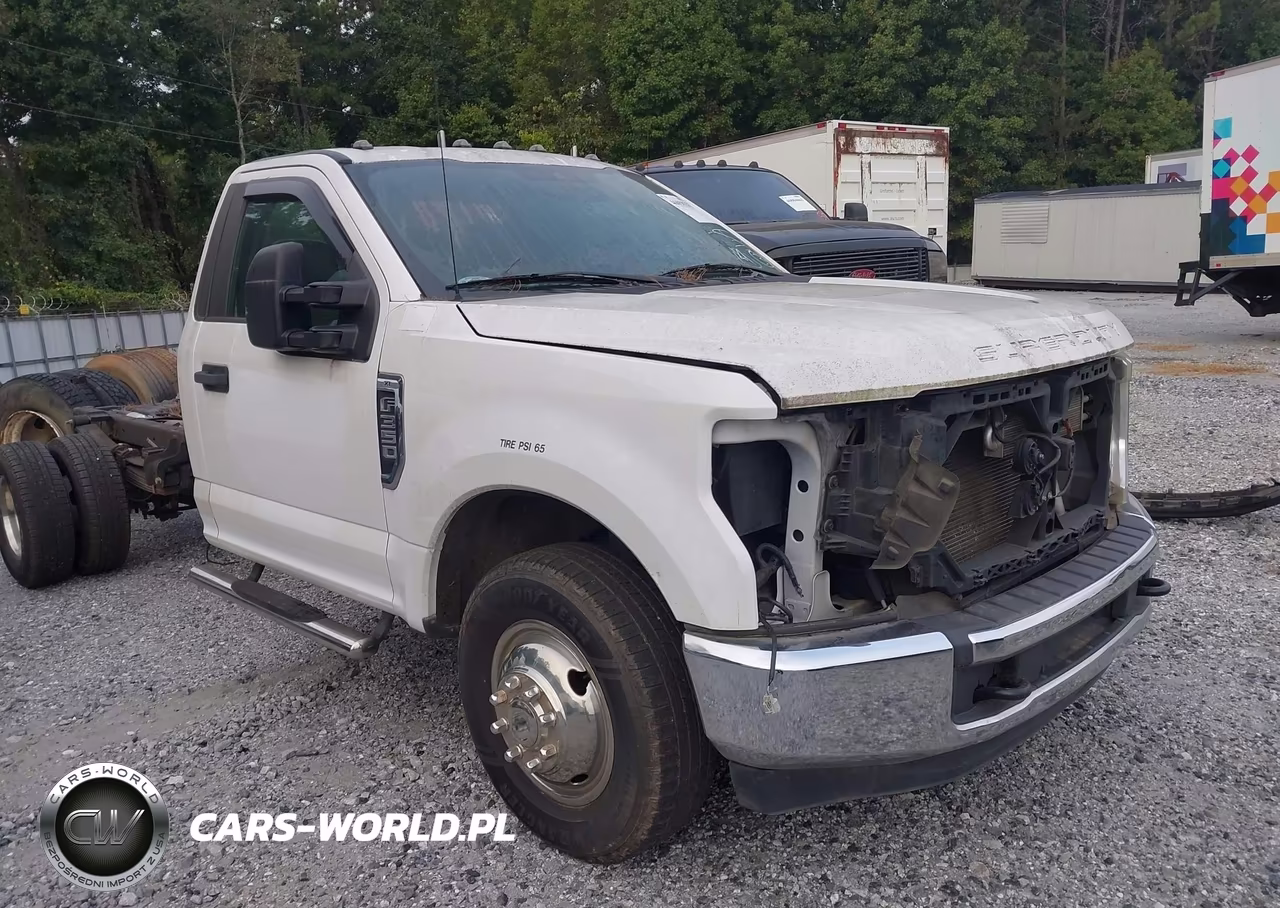 2021 Ford F-350 Chassis Xl