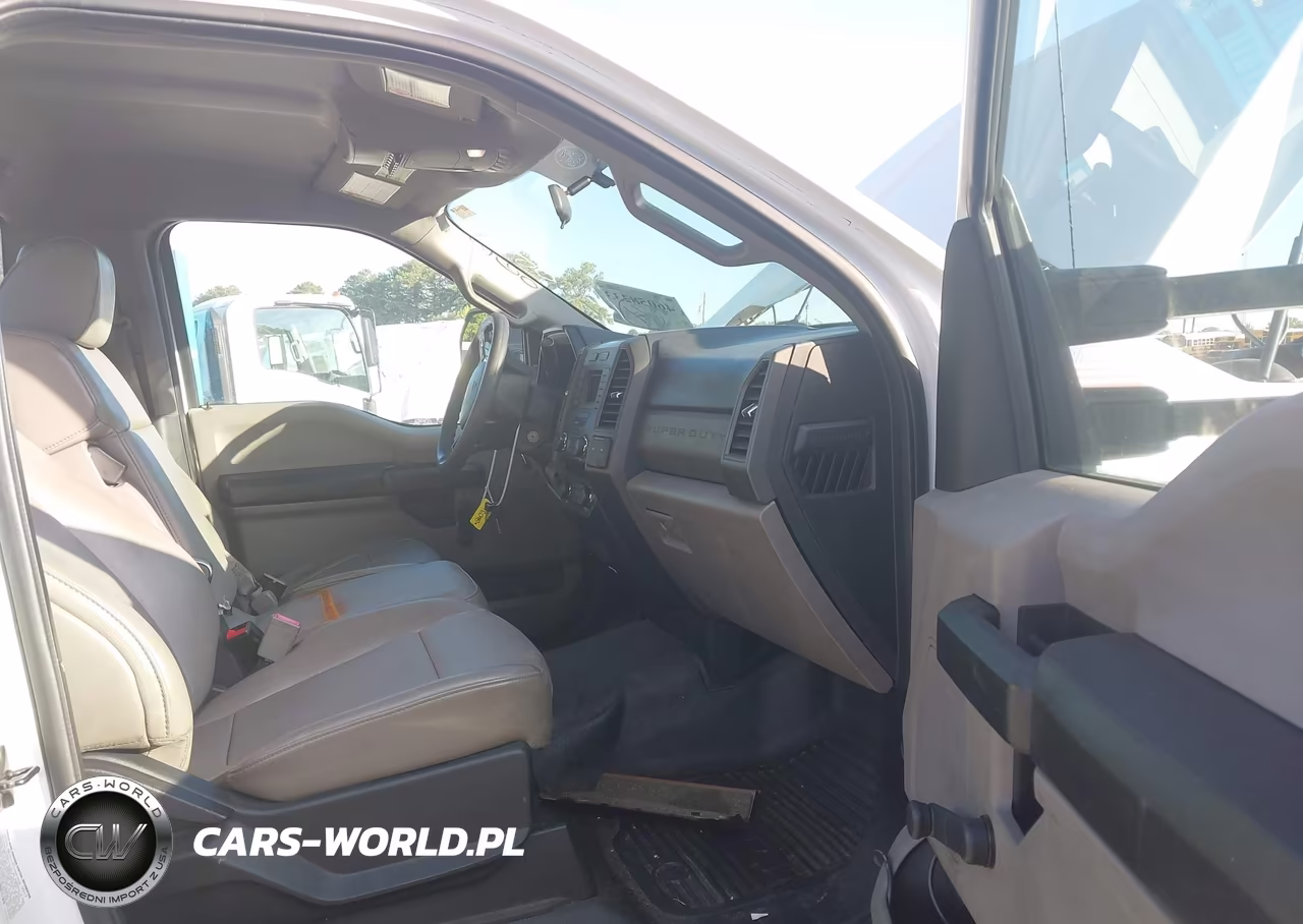 2017 Ford F-550 Chassis Xl VIN:1FDUF5GY5HEF22416 - 2