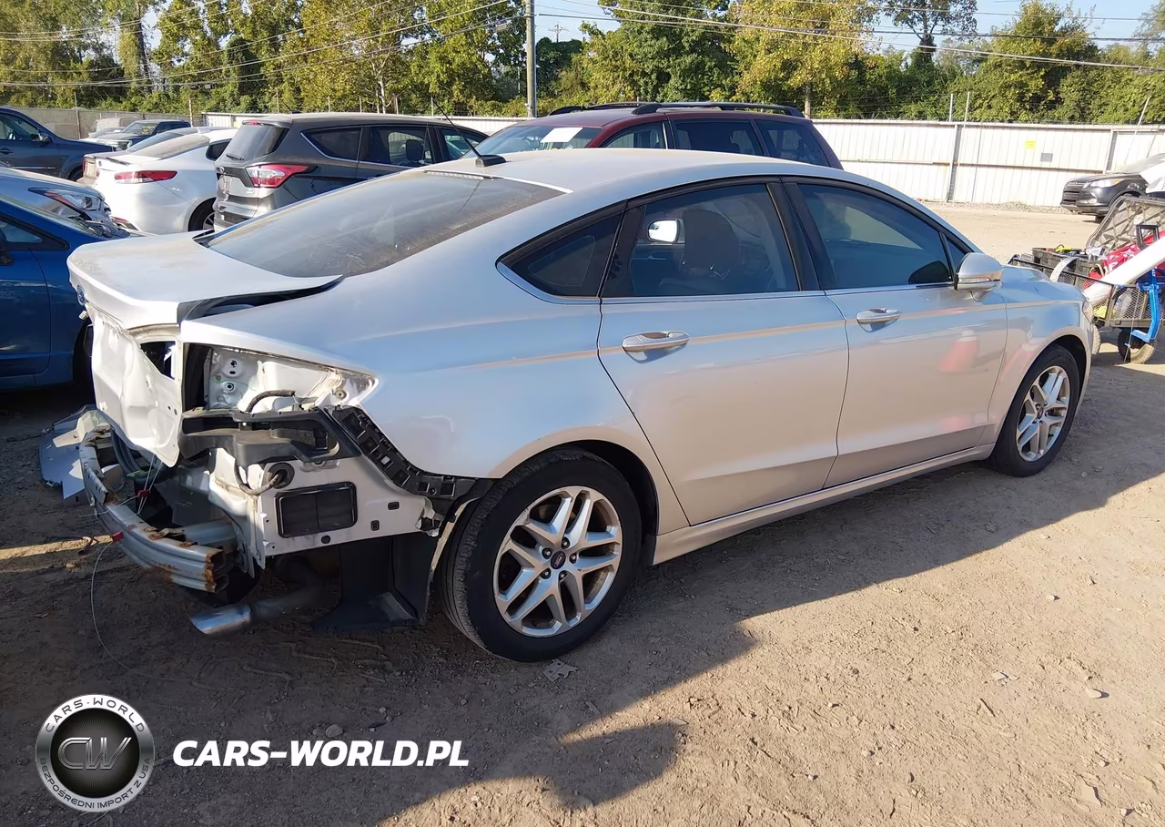 2014 Ford Fusion Se VIN:1FA6P0H72E5404991 - 4