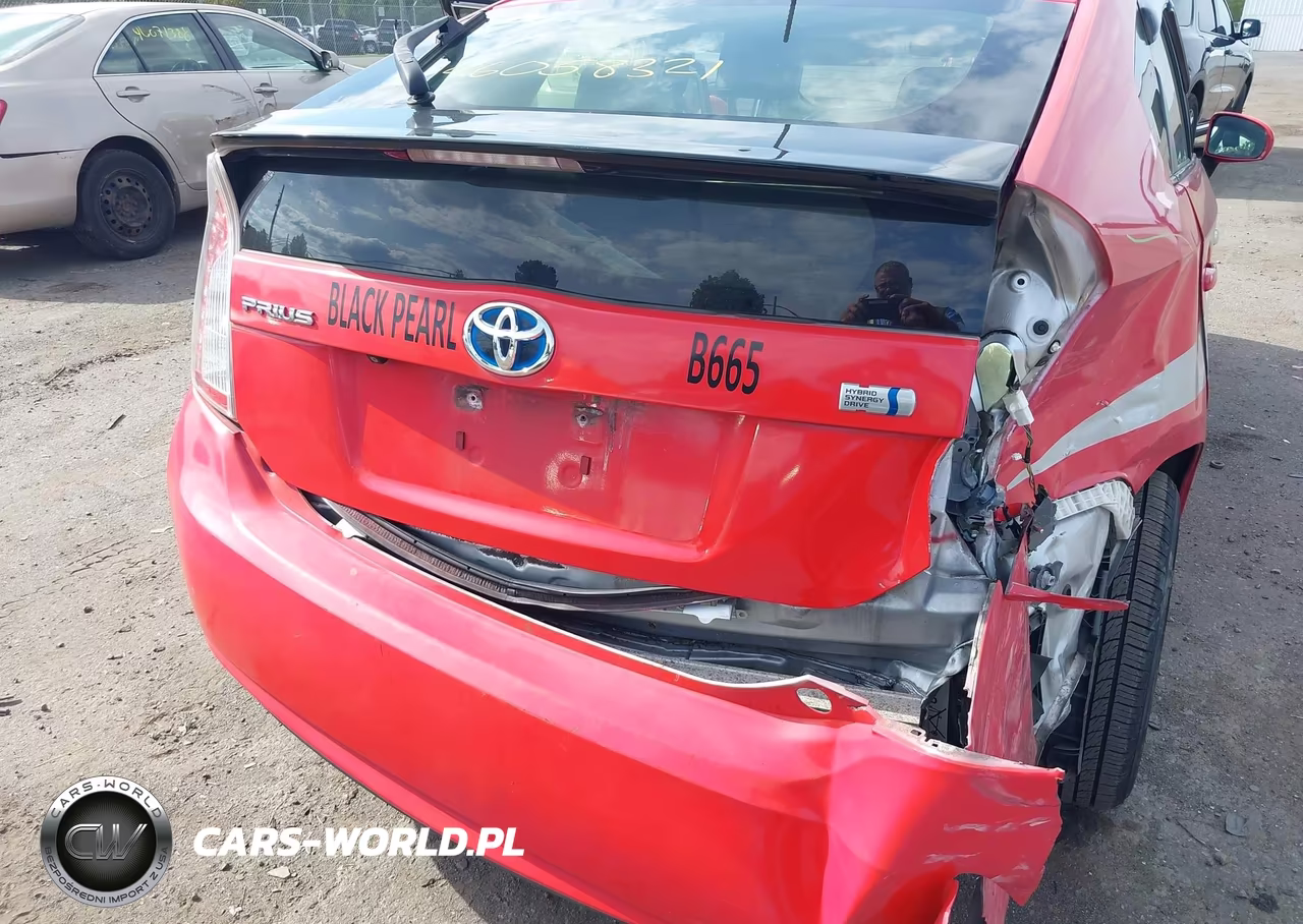 2015 Toyota Prius Two VIN:JTDKN3DU0F1895386 - 6