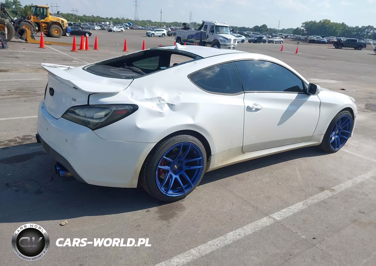 2015 Hyundai Genesis 3.8 Ultimate VIN:KMHHU6KJ5FU127887 - 4