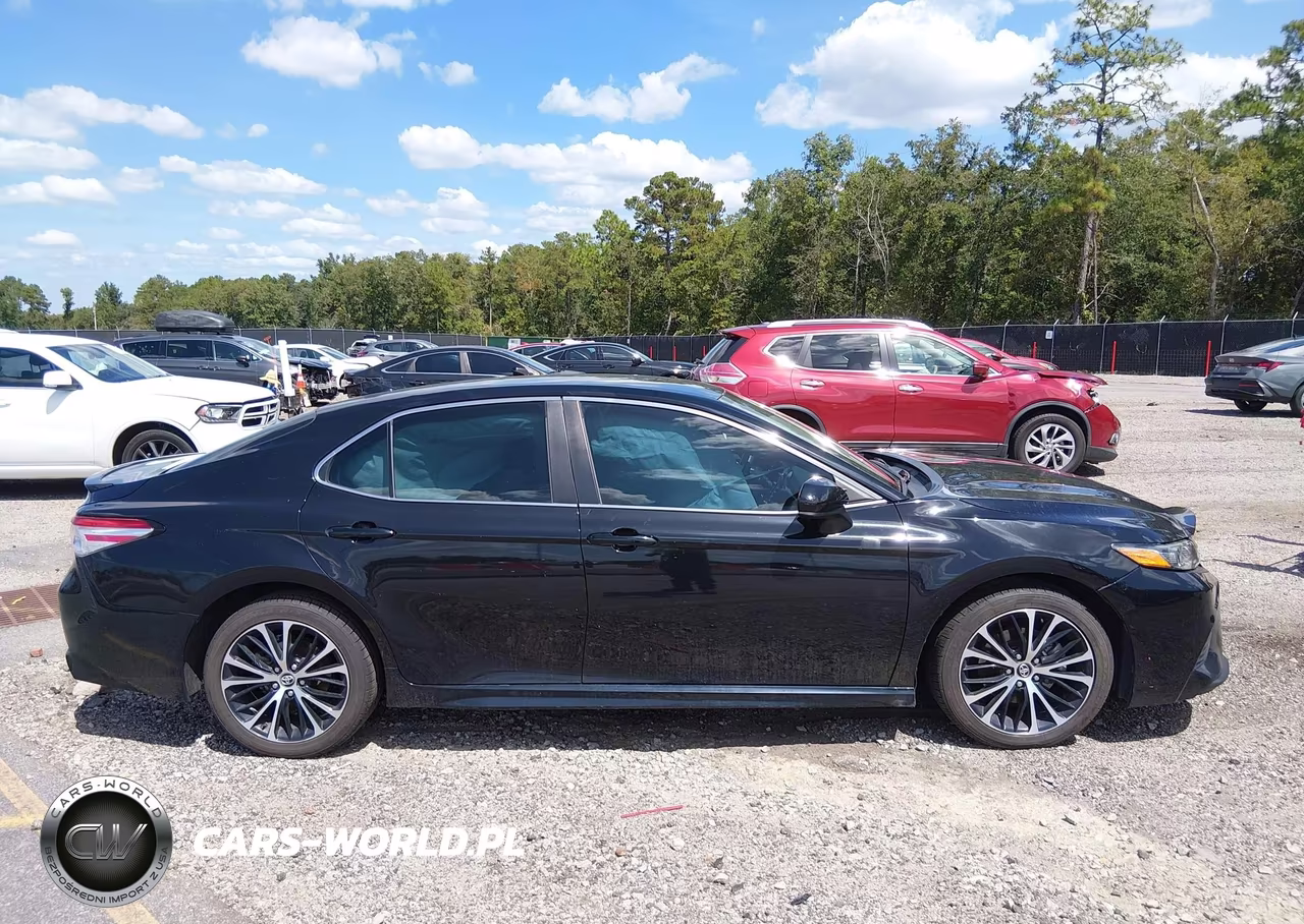 2020 Toyota Camry Se VIN:4T1G11AK1LU944917 - 13